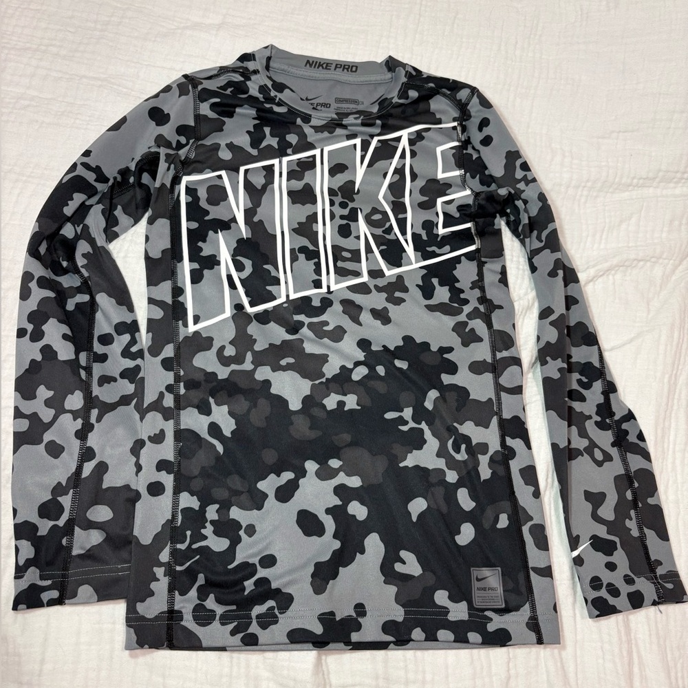 🏆 Nike Pro Boy Youth XL Dri-Fit Long Sleeve Compression Shirt
